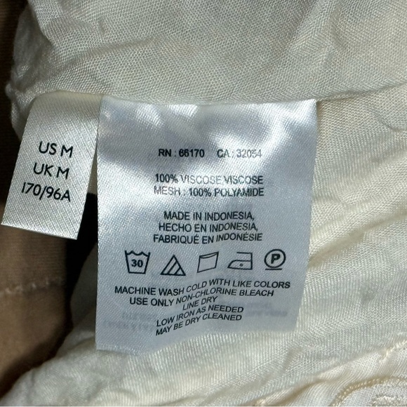 Free People Between Dreams Embroidered Romper Size Medium Antique White Cream - Picture 11 of 13